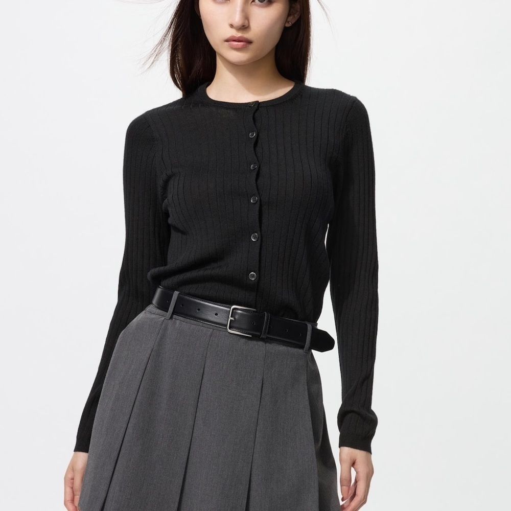 Uniqlo Merino Wool V-Neck Black Ribbed Cardigan Sweater